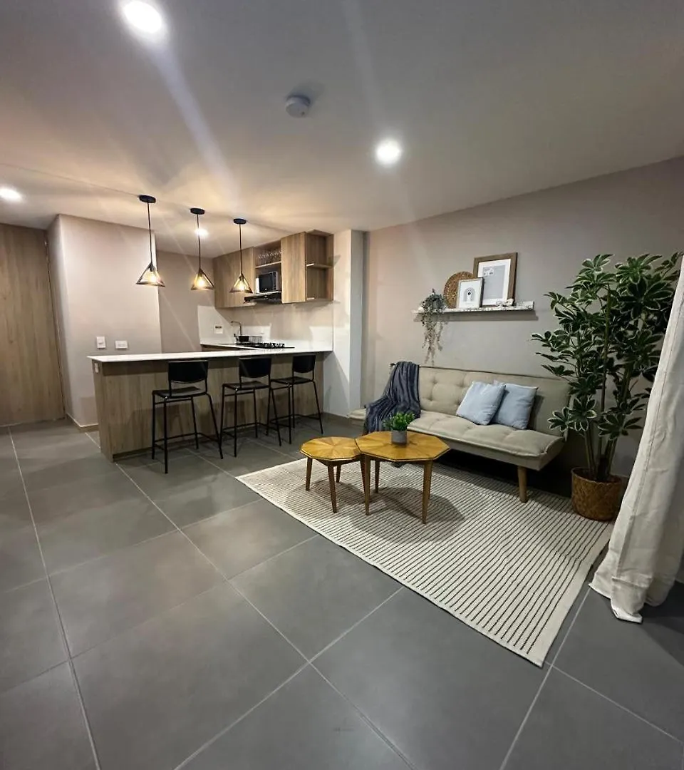 3 Habitaciones Grande Y Comodo Poblado Medellín Colombia
